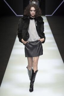 Emporio Armani Fall 2018 Ready-to-Wear , Emporio Armani осень зима 2018 , Fashion show , неделя моды в Милане , MFW , Mainstyles